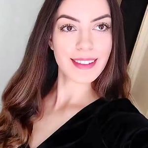 Meet your Posher, Yaireth